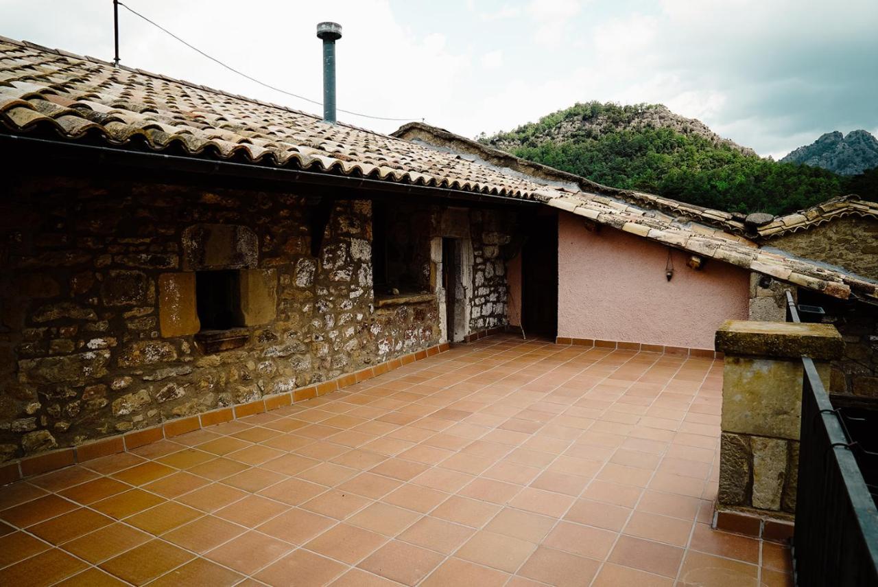Cases Altes De Posada Navés Buitenkant foto